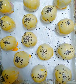 紫薯蛋黄酥的做法 步骤20