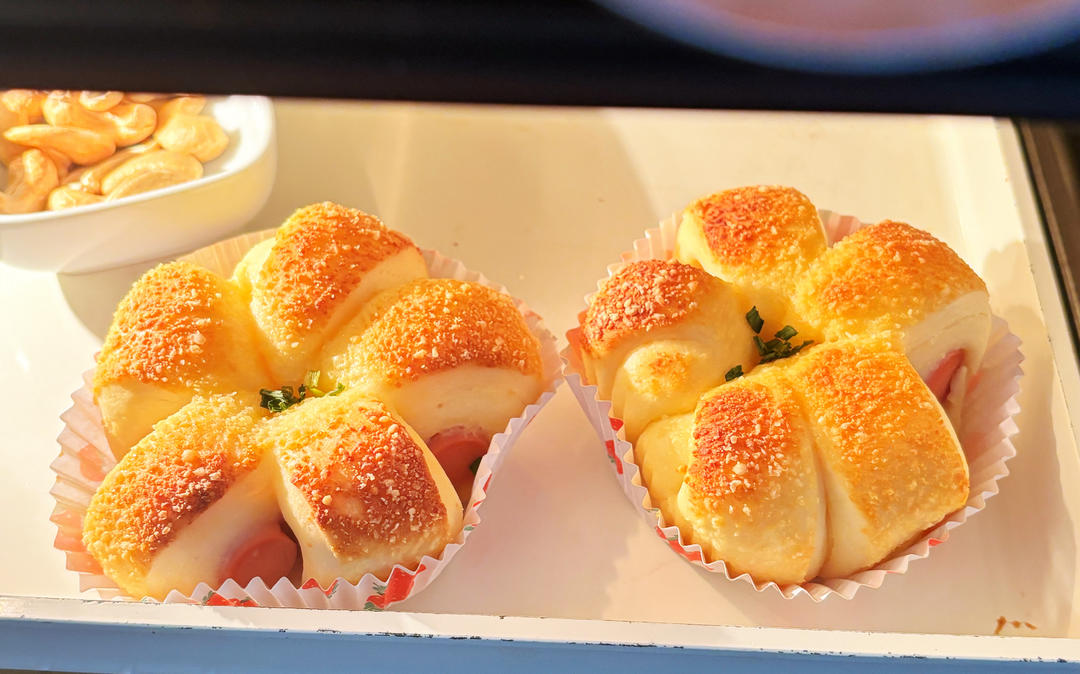 芝士火腿肠餐包