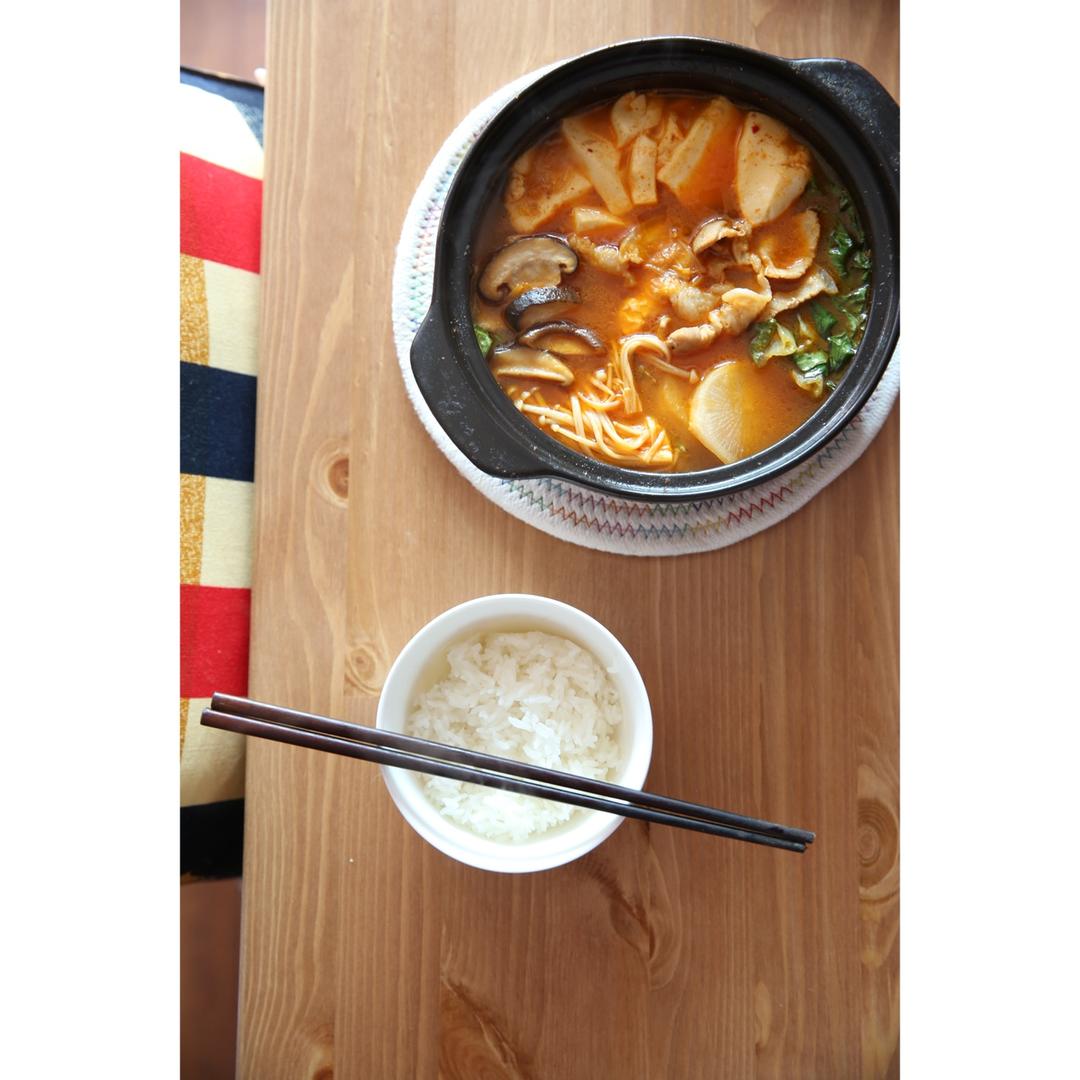 韩式泡菜豆腐五花肉锅