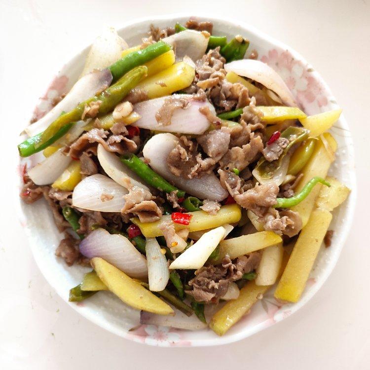 子姜洋葱炒牛肉卷