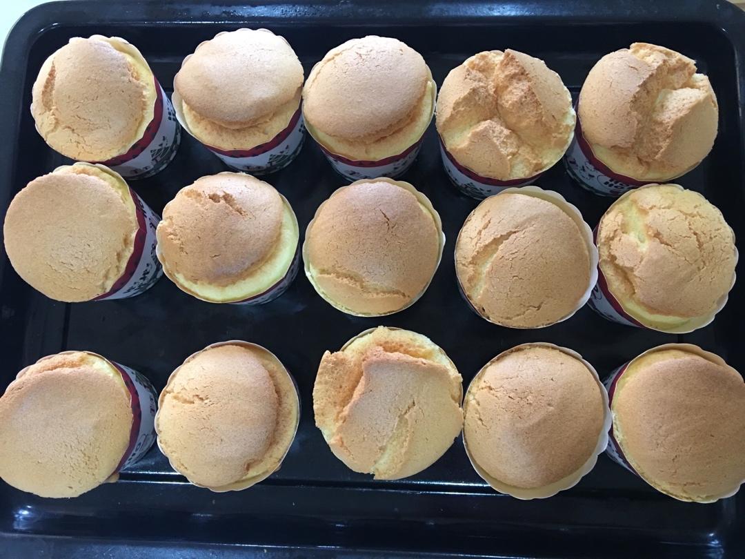 纸杯蛋糕 8寸戚风蛋糕的量