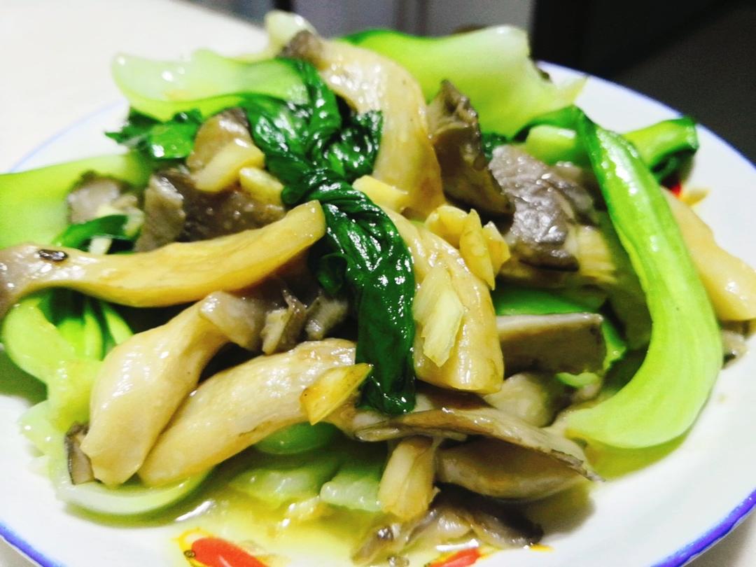 当归栀子做的油菜炒平菇