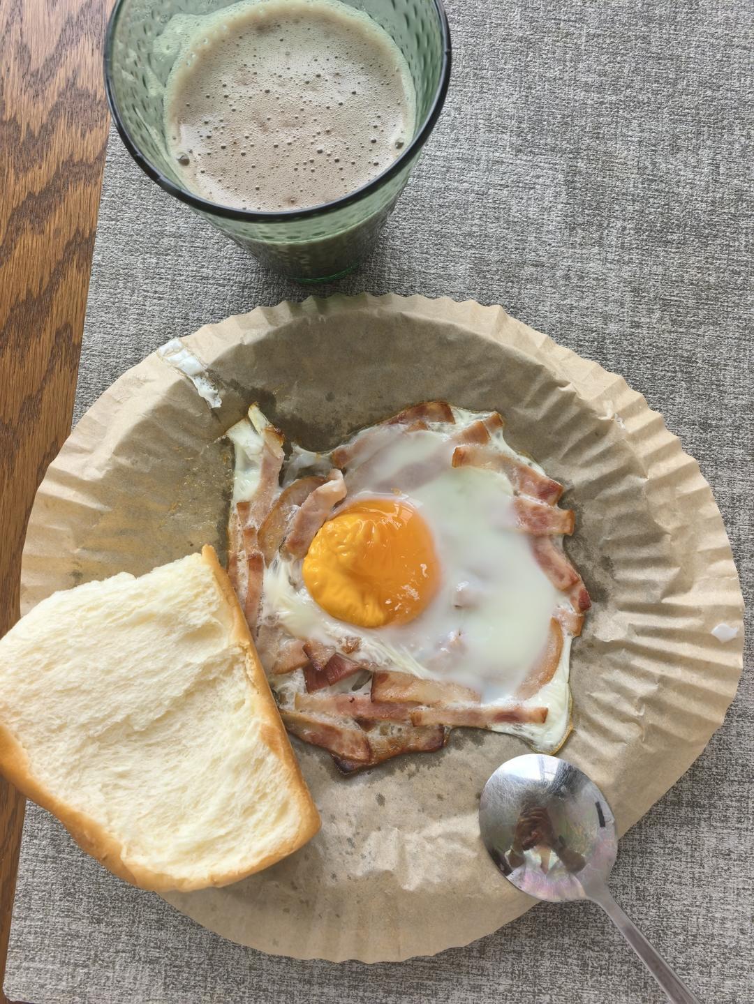 快手早餐～培根烤蛋配黑豆红豆豆浆