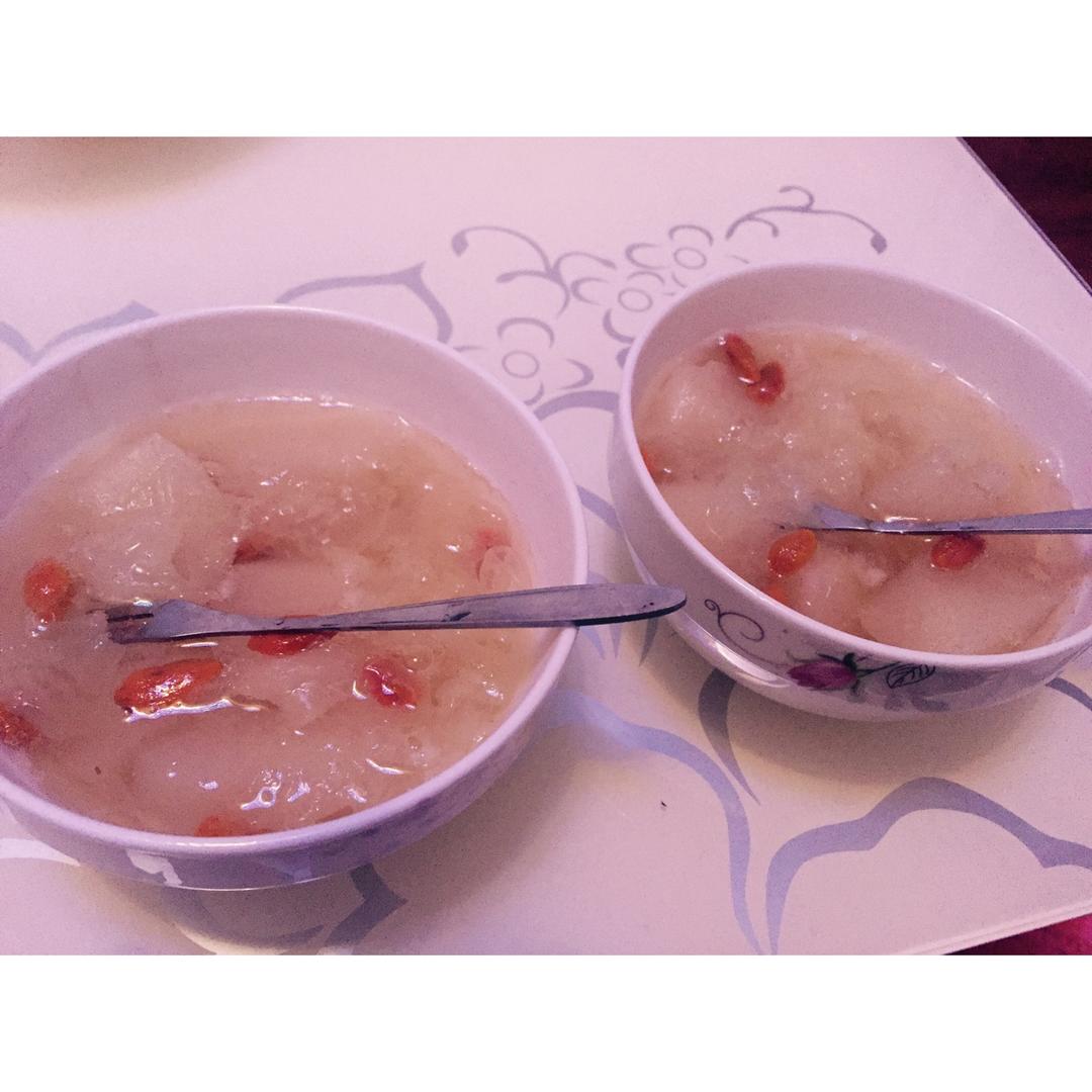 冰糖银耳梨汤