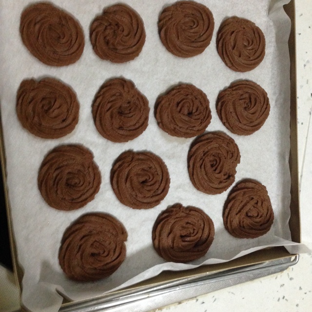 挤花毫无压力的巧克力曲奇