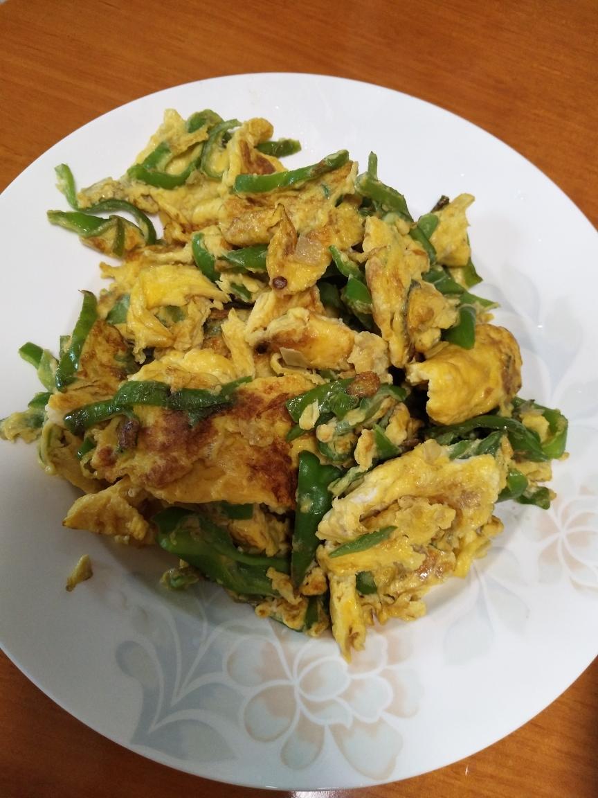 青椒泡椒炒鸡蛋