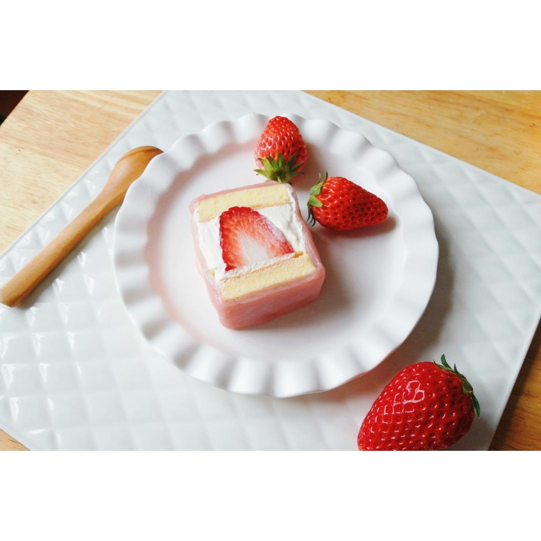 草莓白玉卷【曼食慢语】