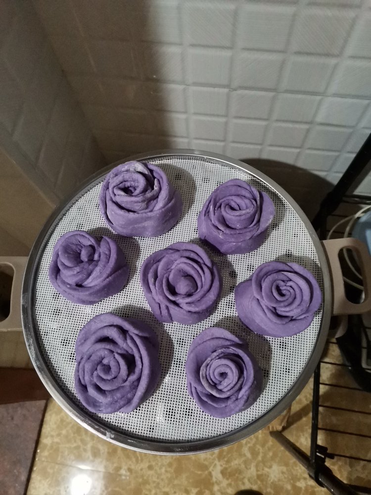 紫甘蓝柠檬玫瑰花馒头