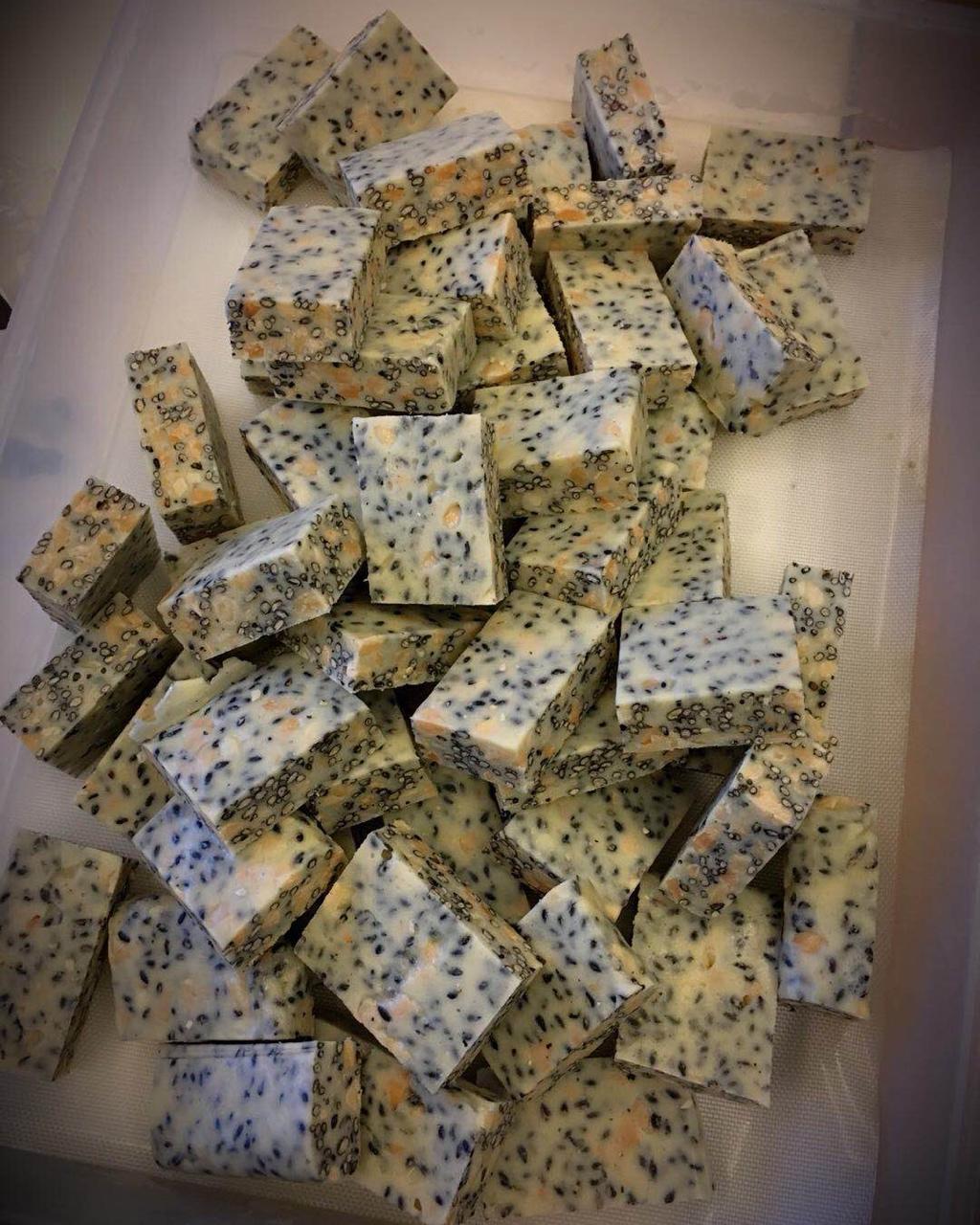 芝麻花生牛轧糖