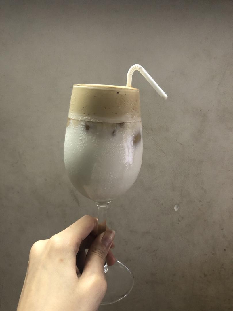 最近超火的泡沫咖啡奶盖☕️又名“4000次咖啡”