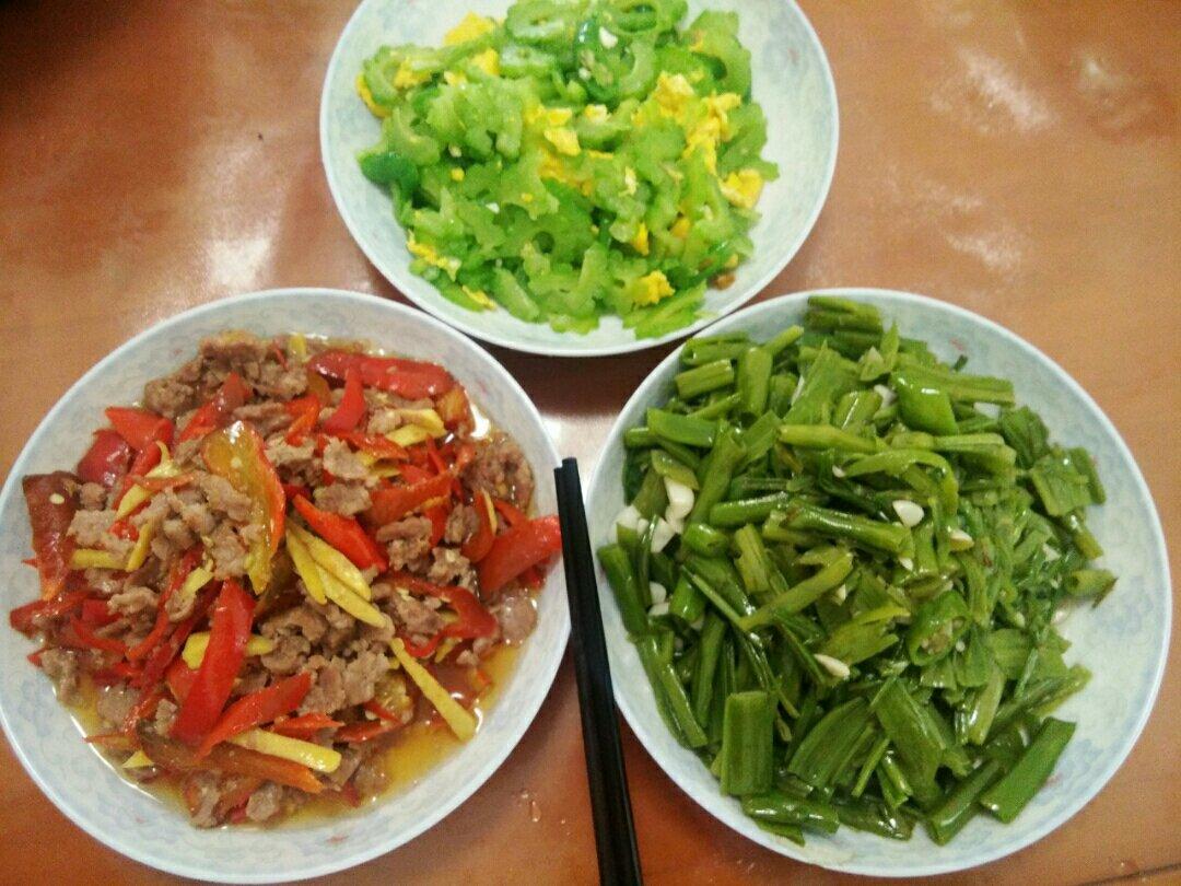 红辣椒炒肉