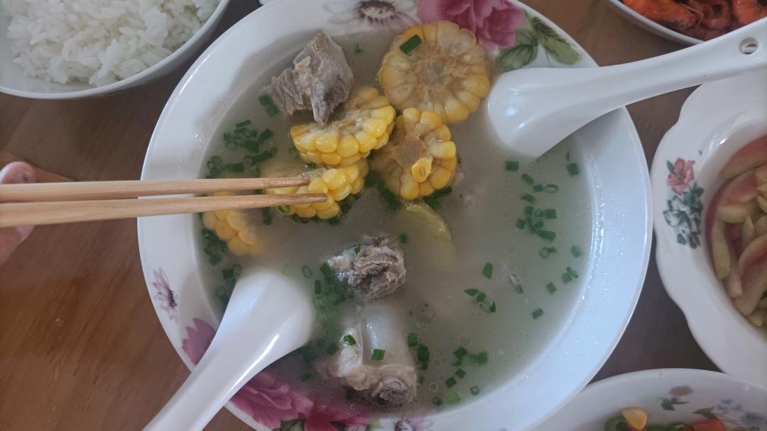 玉米排骨汤