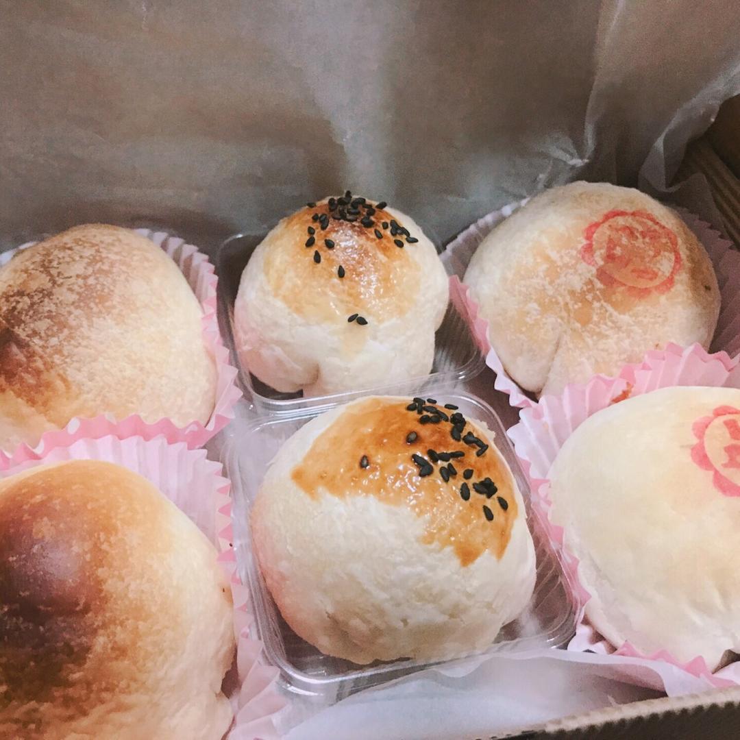 黄金肉松酥
