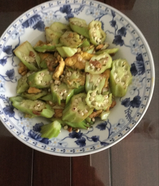 秋葵炒鸡蛋