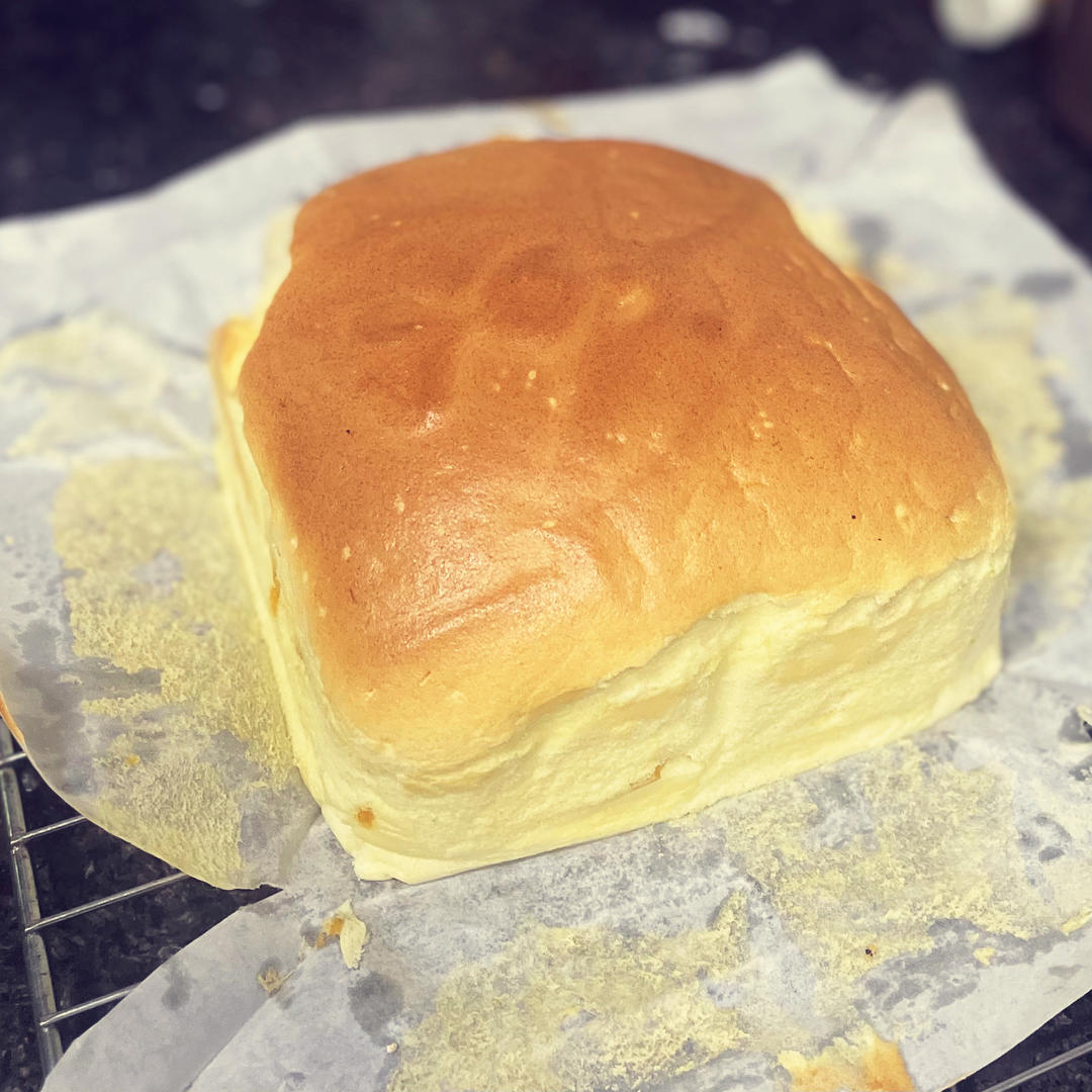 堪比柯基屁股
爆浆芝士🧀古早蛋糕