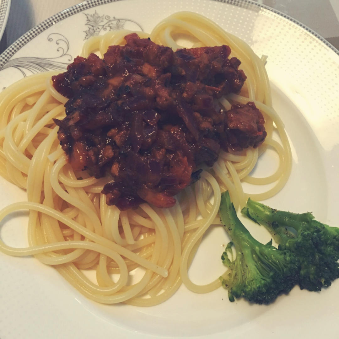 番茄肉酱意大利面
