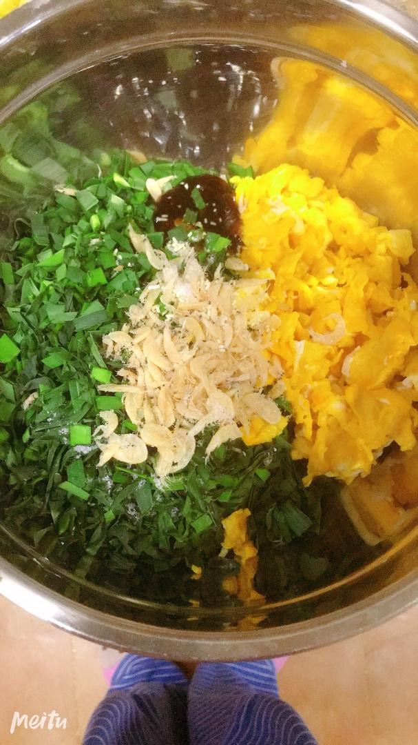 春天里的韭菜盒子/简单快手揉面法