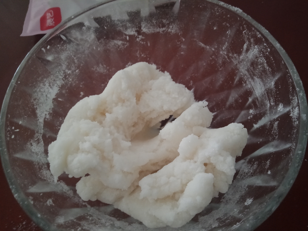 渴望吃冰皮月饼又想简单上手的，推荐这个冰皮月饼预拌粉做出的冰皮月饼，真的是超简单的做法 步骤5