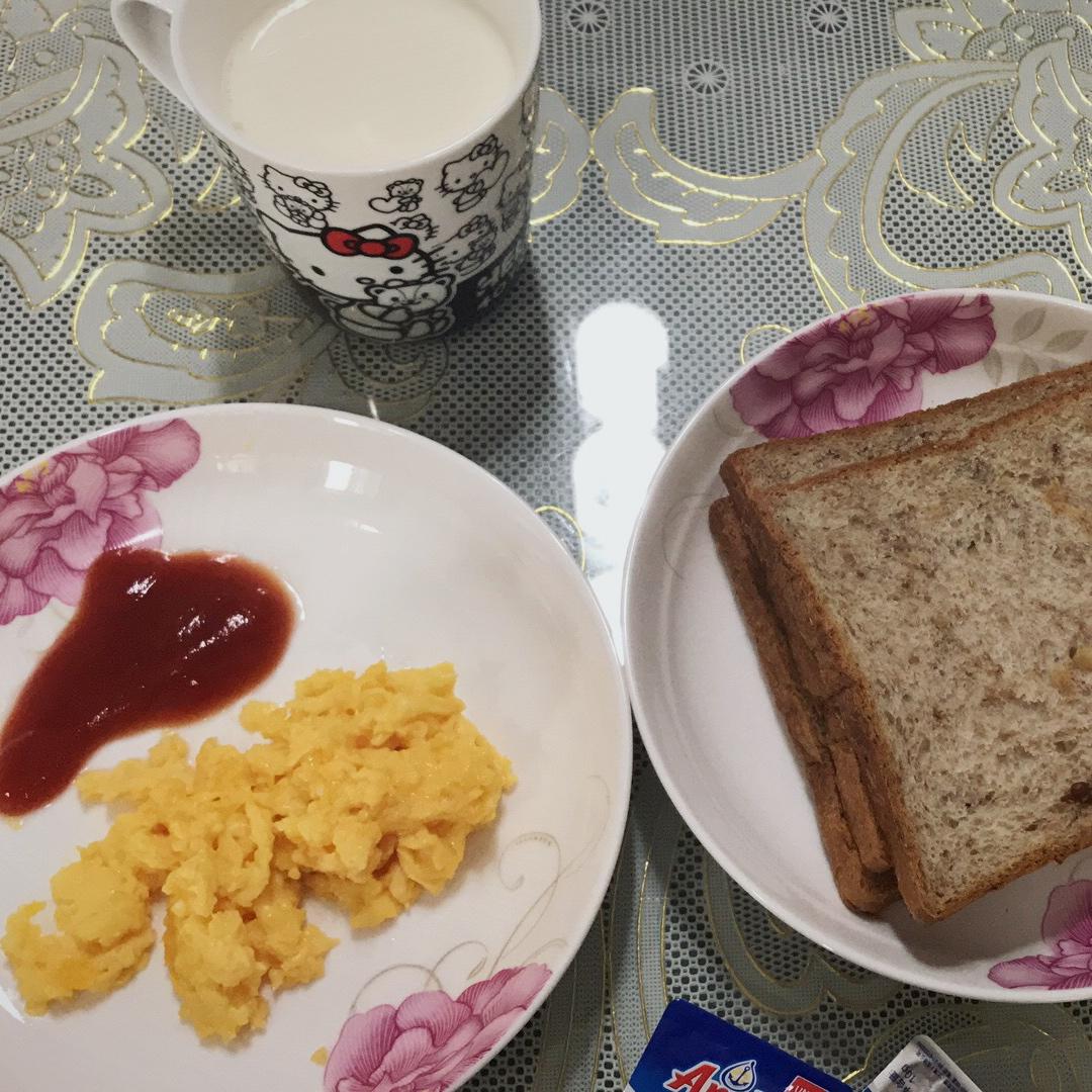 美式炒蛋 scrambled eggs