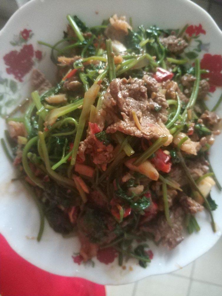 香菜牛肉
