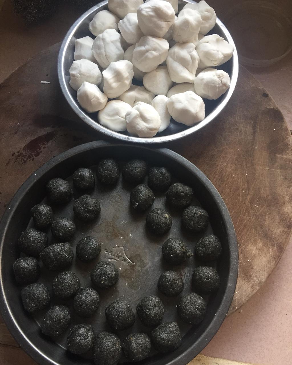 lucky薛做的花生黑芝麻汤圆