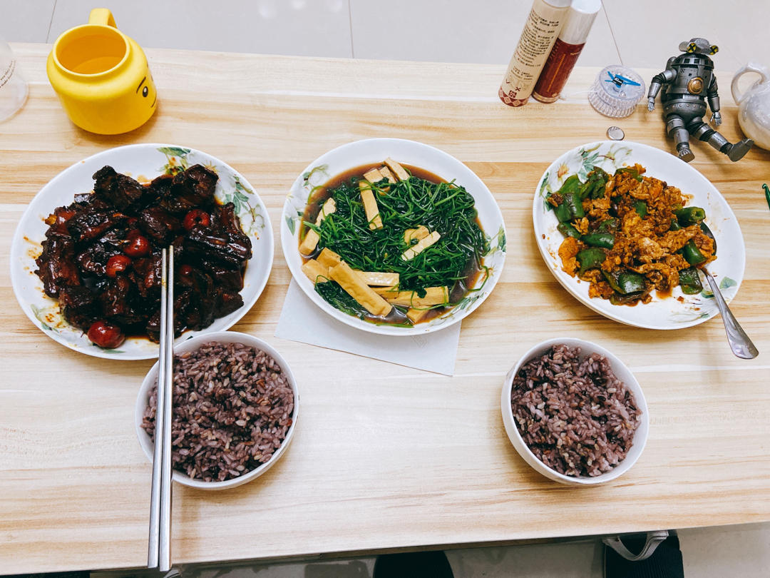 超级下饭的虎皮青椒炒鸡蛋，香辣入味
