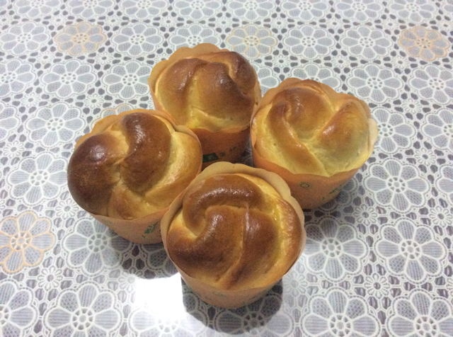 视频菜谱-松软花朵纸杯面包（厨师机版）