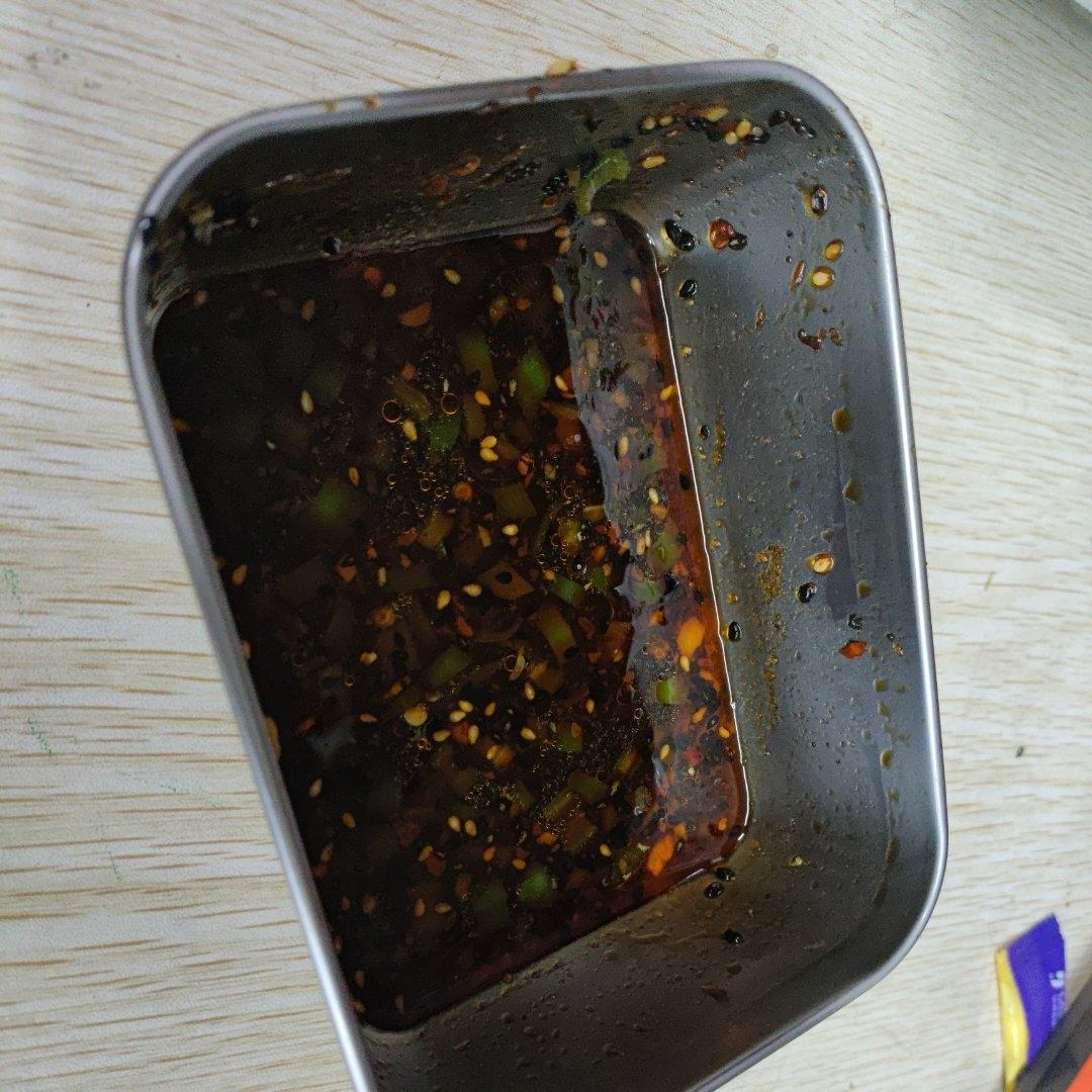 凉拌皮蛋