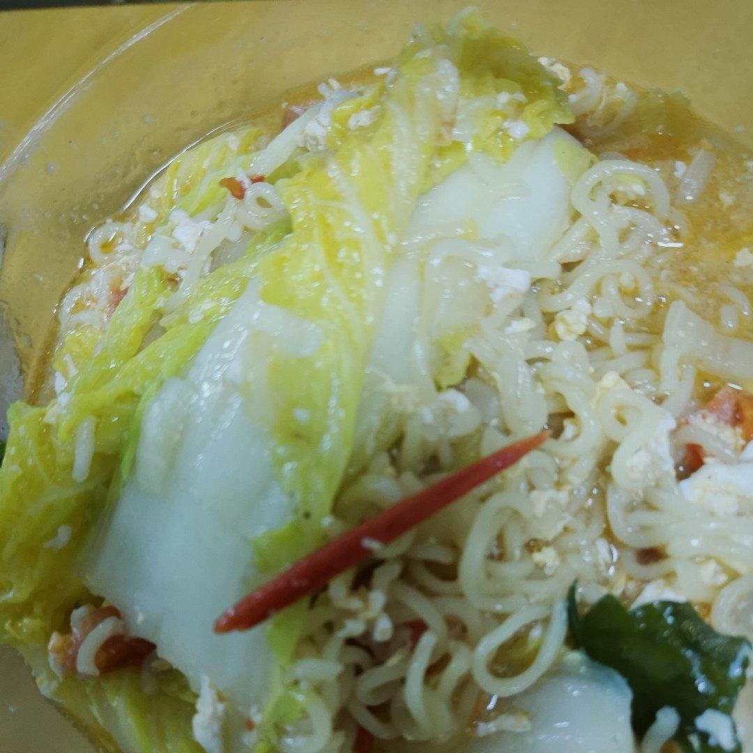满足食欲的深夜秘密 森系浓香泡面