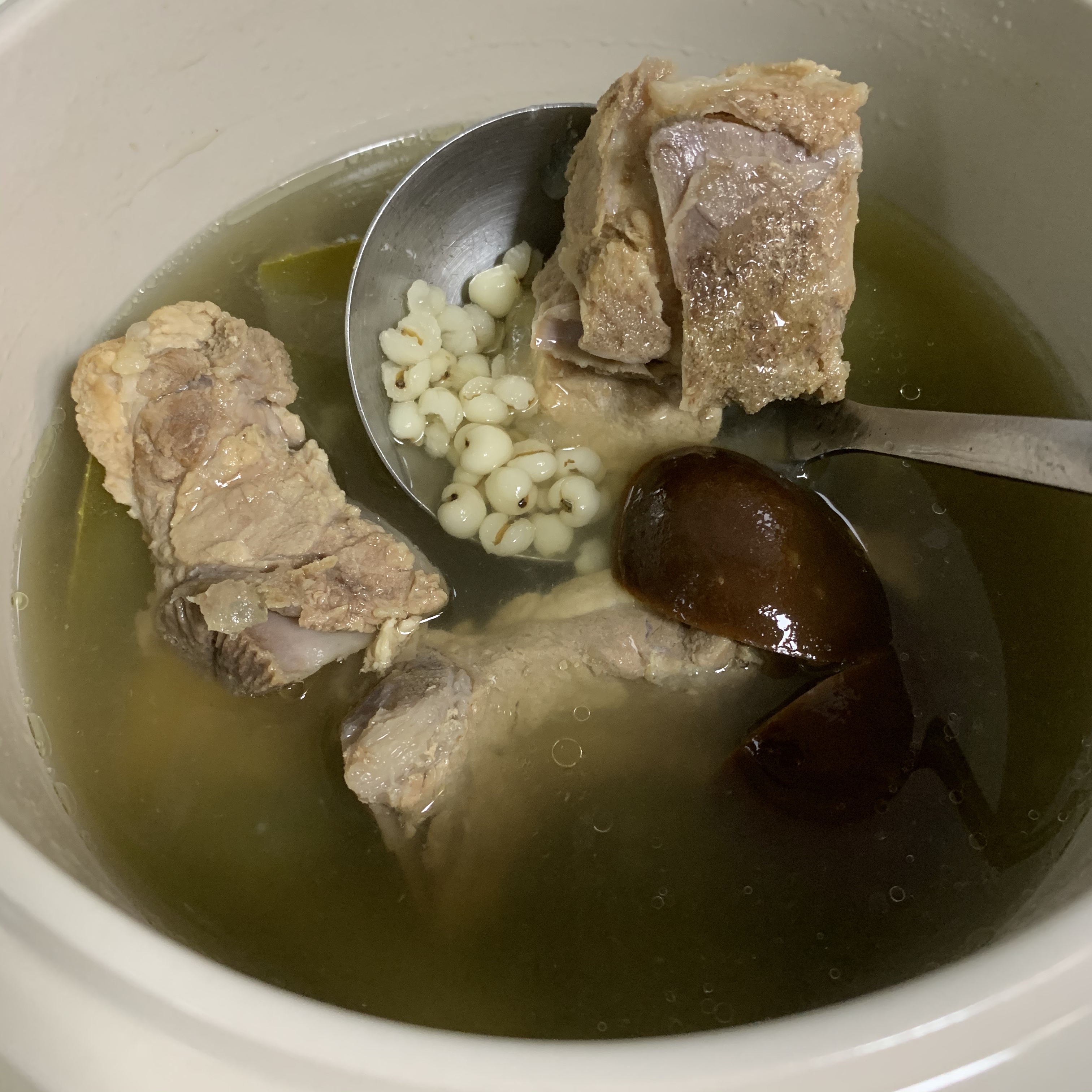 祛湿汤~冬瓜薏米骨头汤的做法
