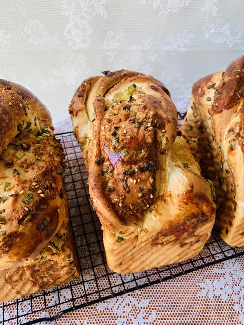 香葱肉松手撕吐司