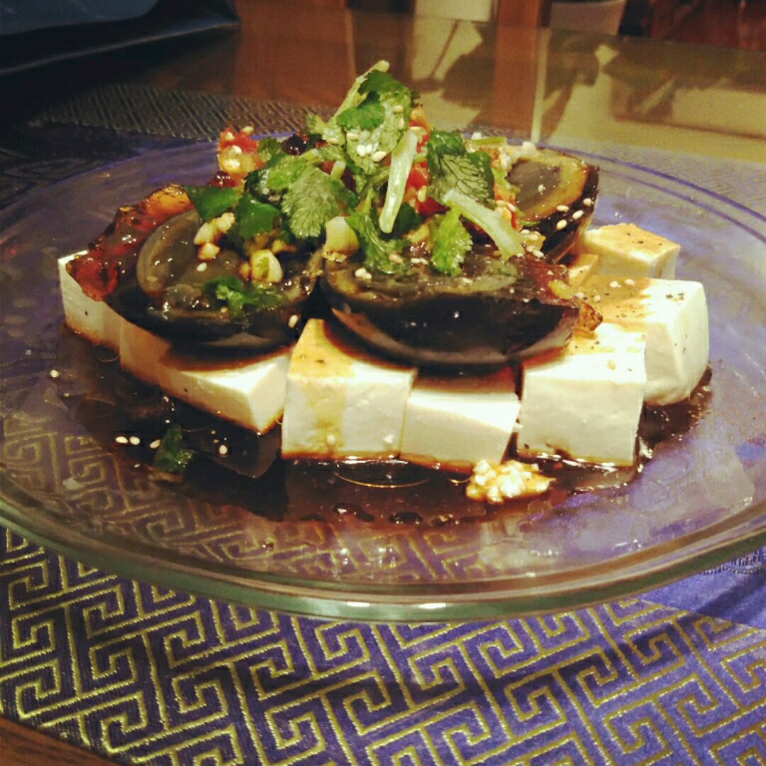 皮蛋拌豆腐
