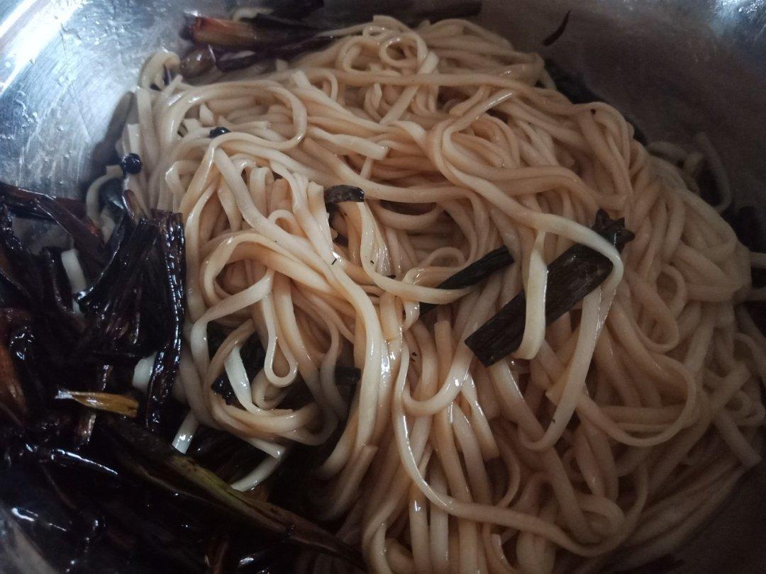 满屋飘香的葱油拌面黄磊方