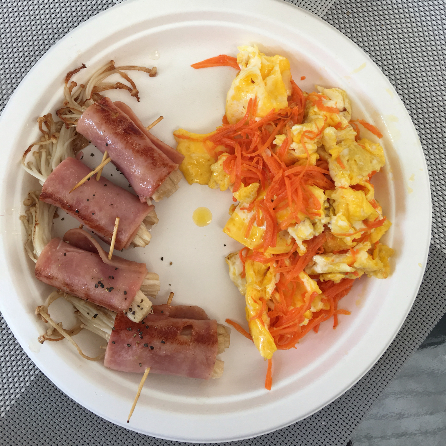 香煎培根金针菇卷