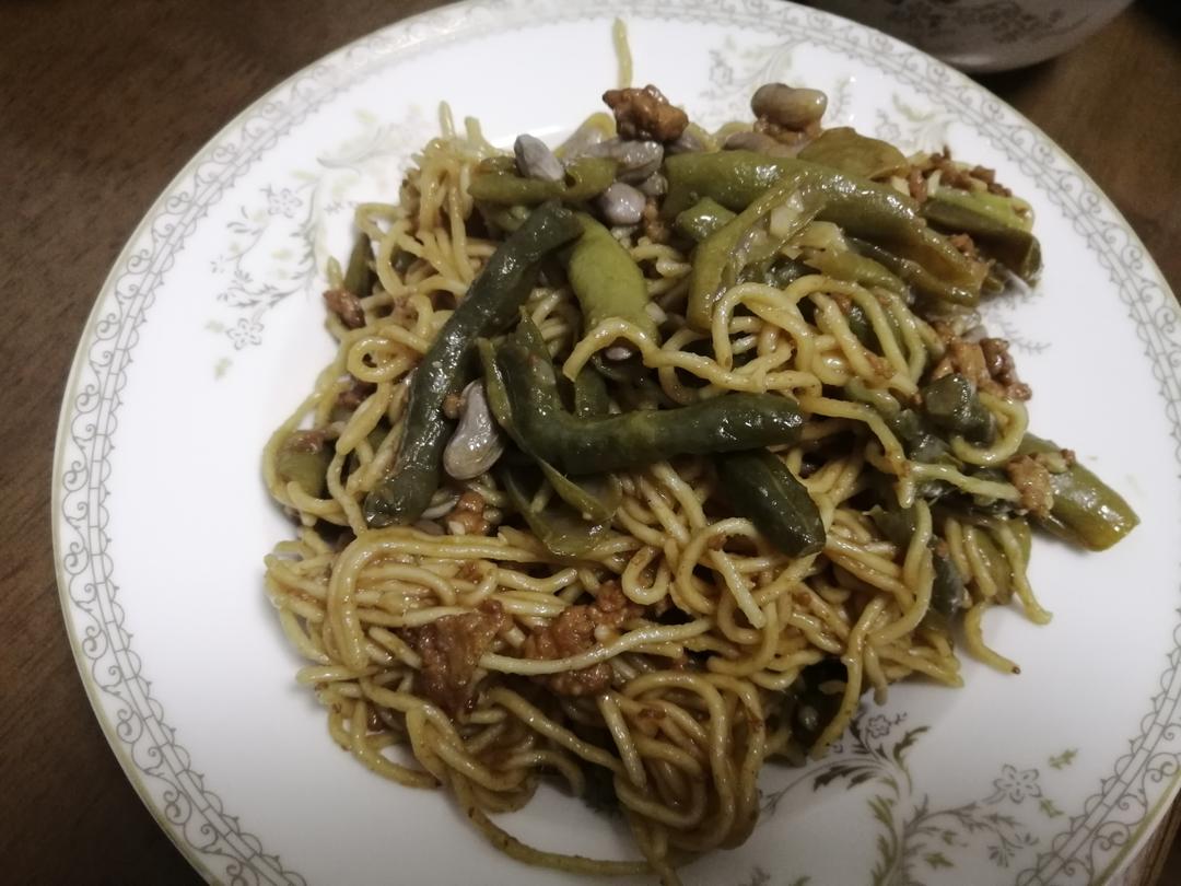 豆角焖面