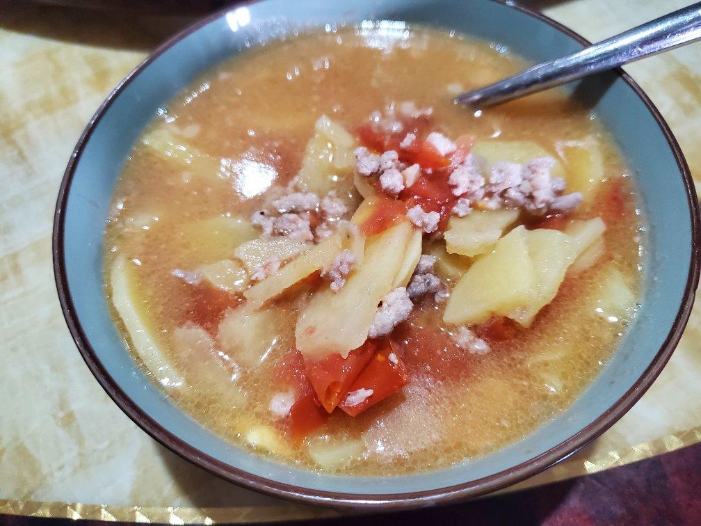 番茄土豆肥牛汤