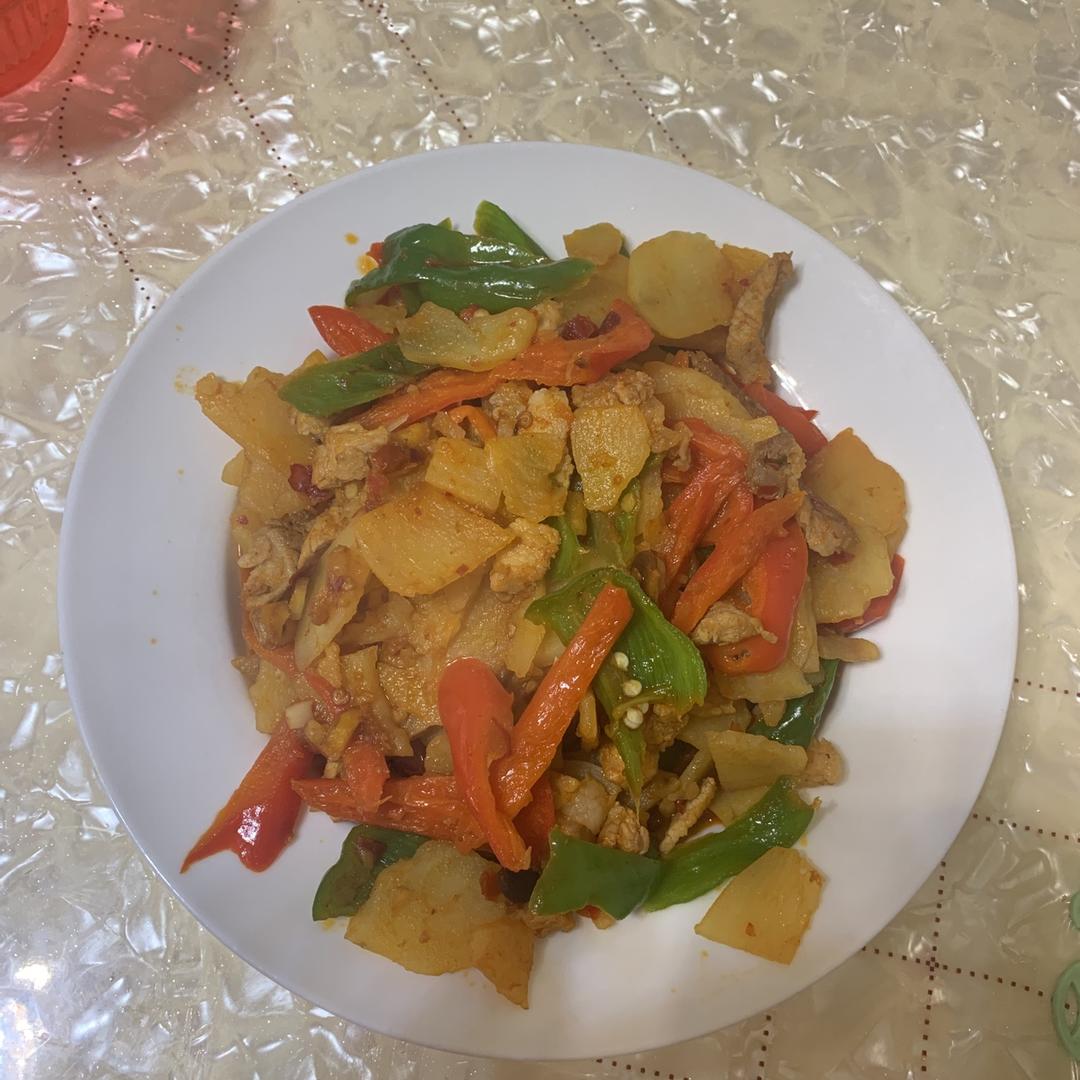 五花肉干煸土豆片