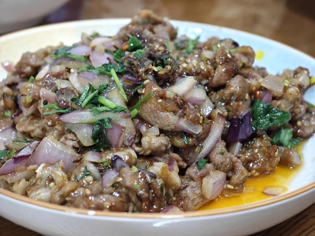 厨师长教你：“孜然羊肉”的家常做法，香味浓郁，简单易学，收藏