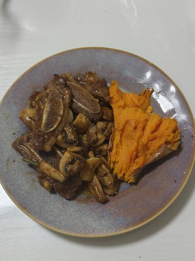 杏鲍菇牛肉粒