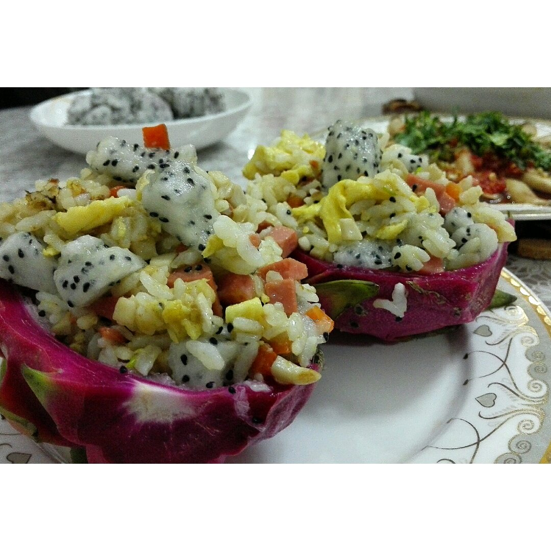 清爽火龙果炒饭