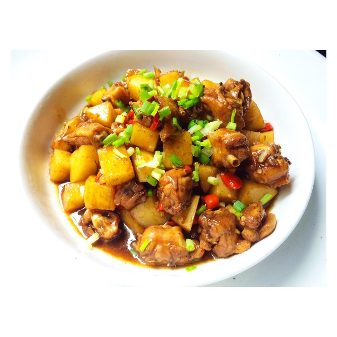 下饭菜土豆焖鸡翅