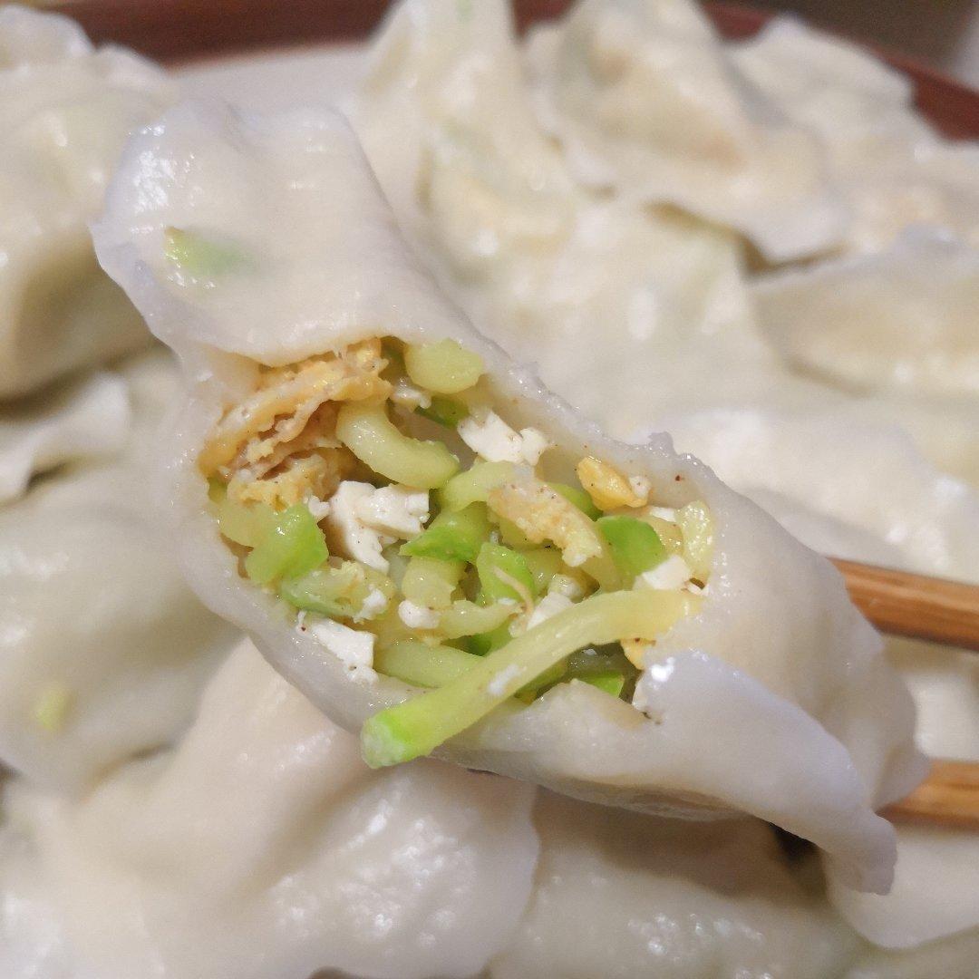 西葫芦鸡蛋虾皮饺子