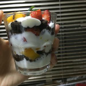 奥利奥酸奶水果杯的做法 步骤4