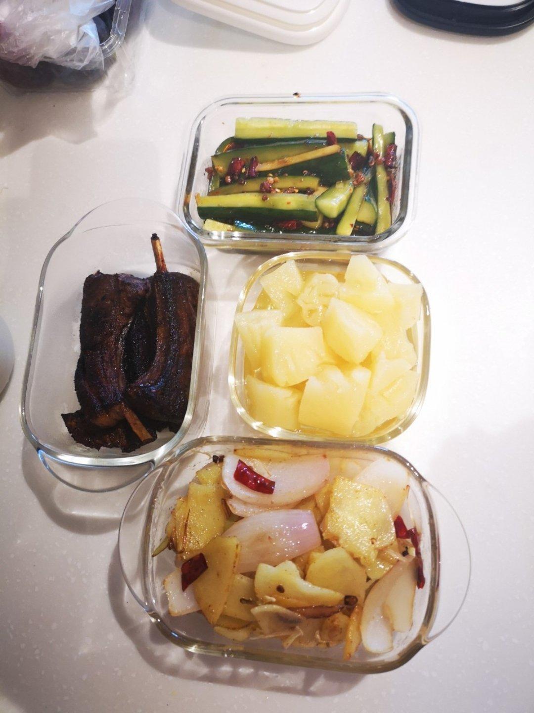 边吃边流泪的「孜然土豆片」