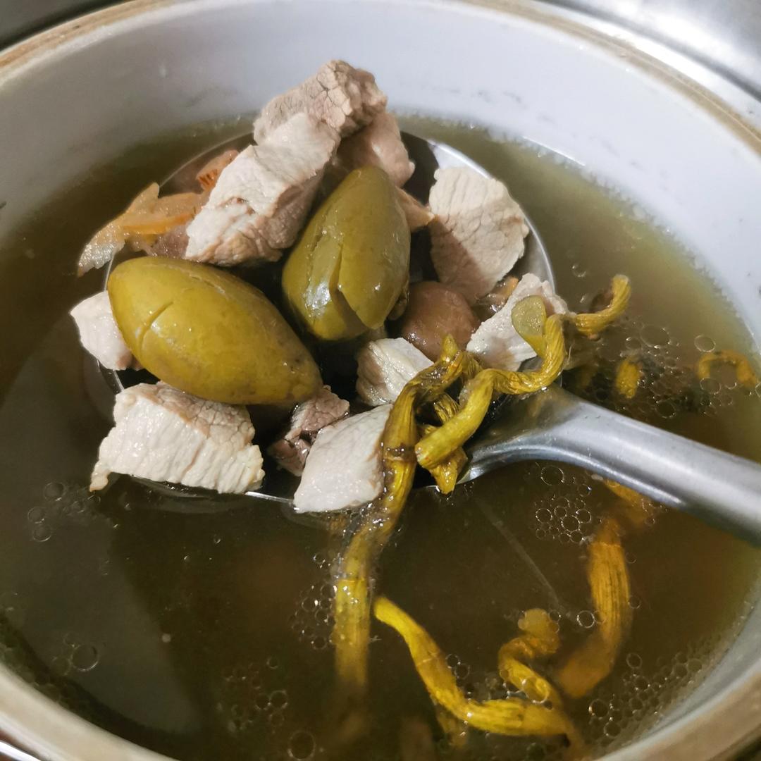 青榄炖瘦肉汤