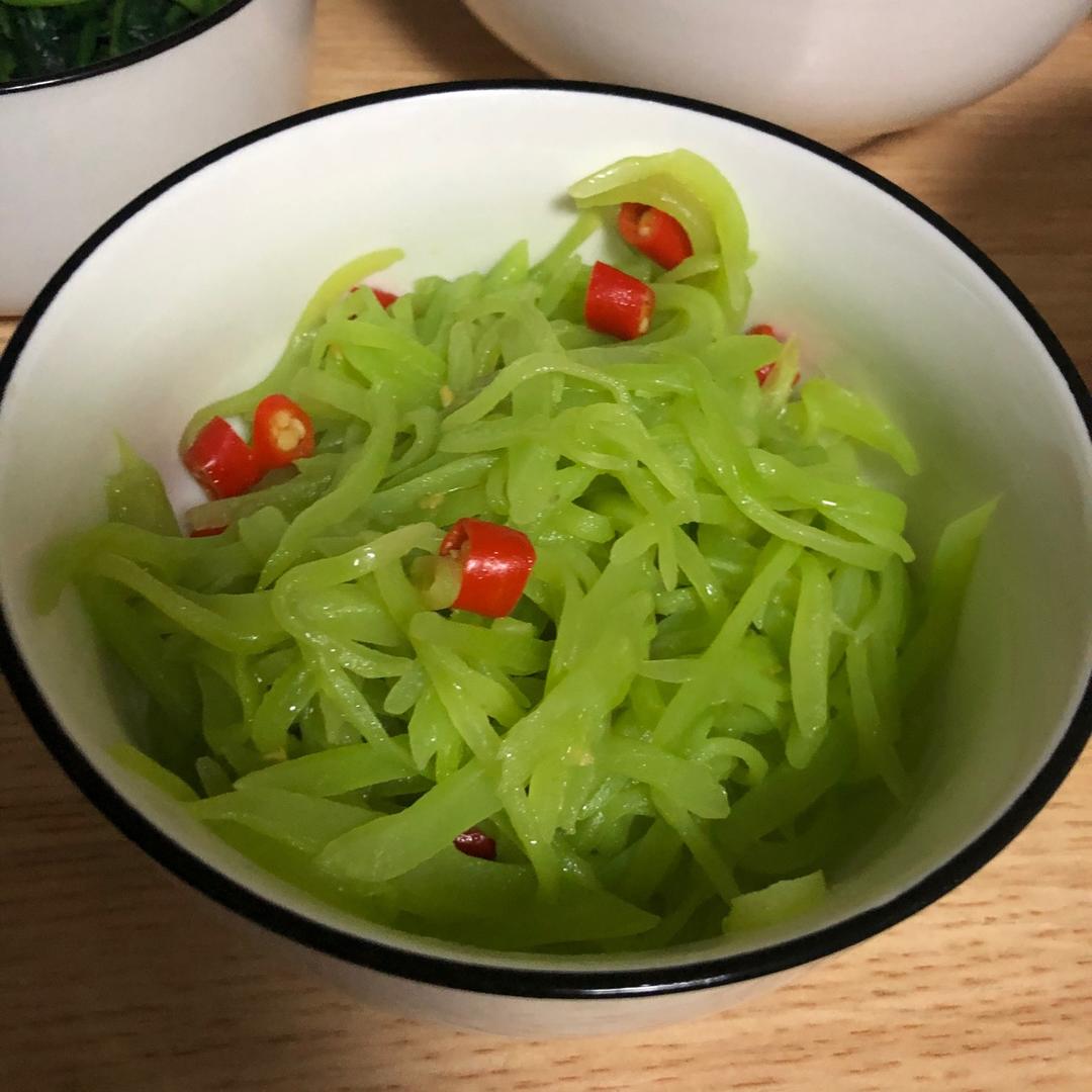 清炒莴笋丝