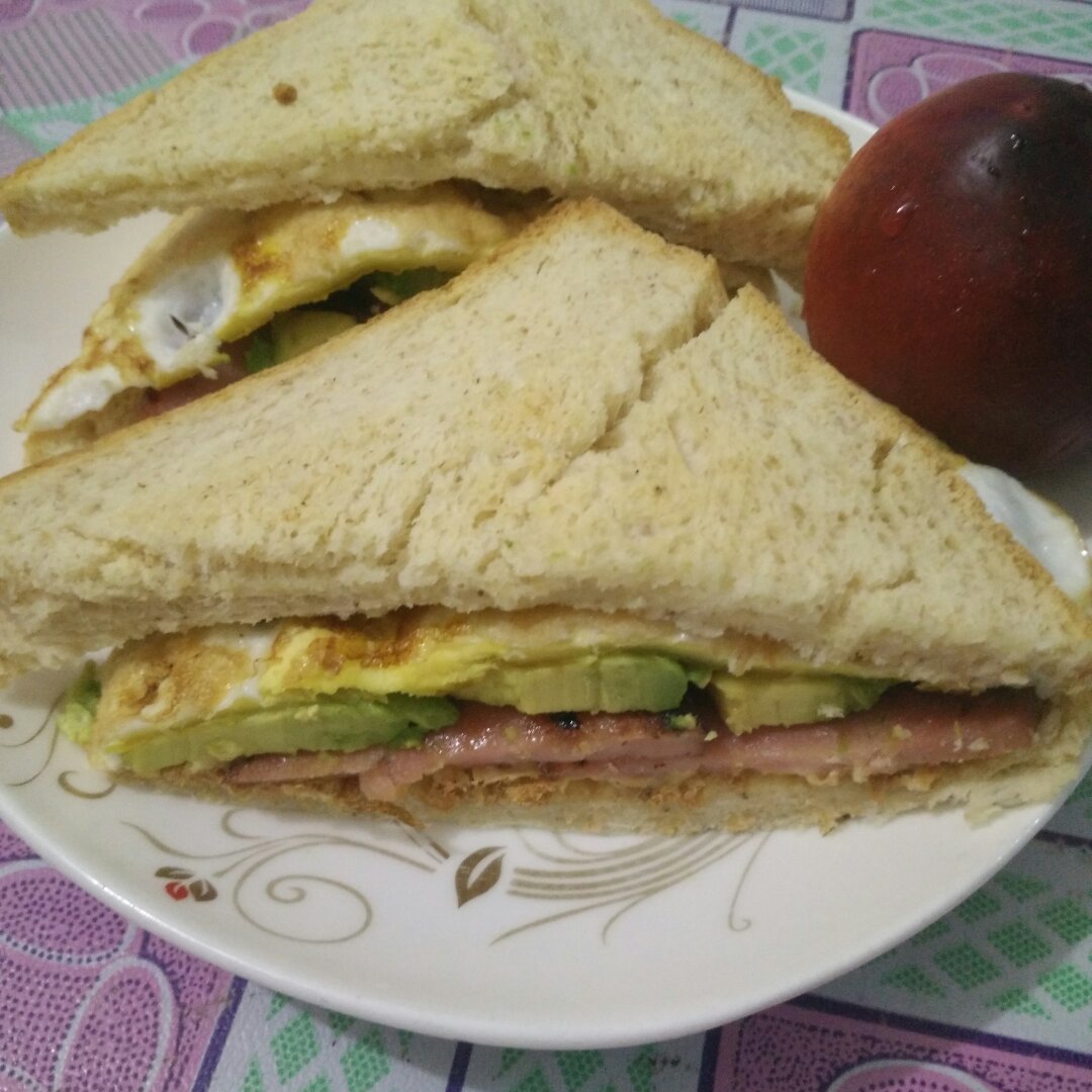 早餐之牛油果鸡蛋沙拉