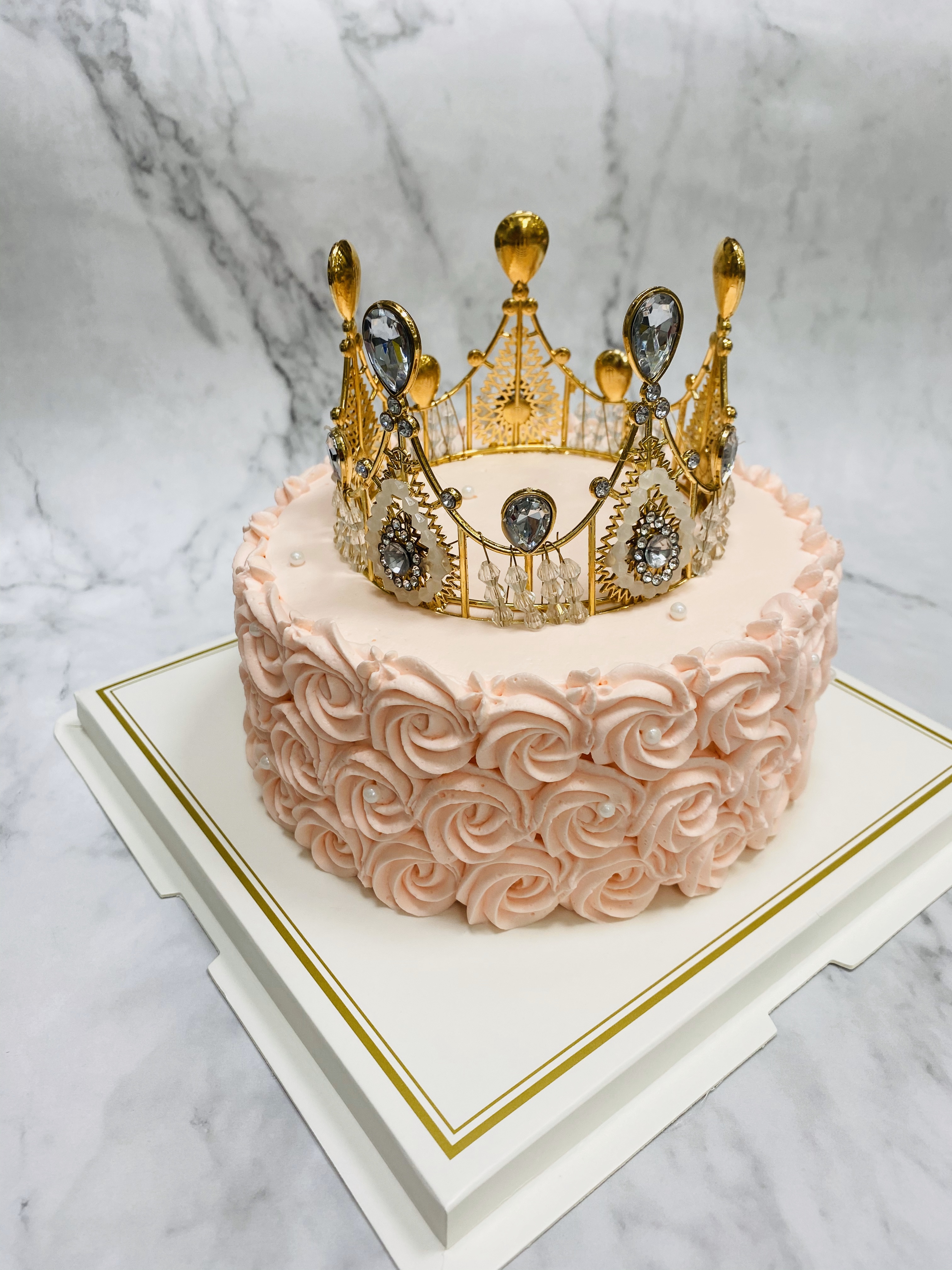 曲奇花边玫瑰花边的挤法，视频，皇冠蛋糕的做法