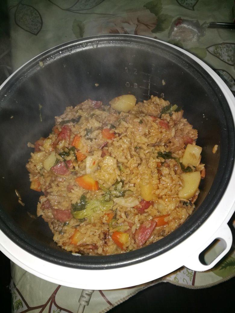 土豆焖饭（电饭锅版）