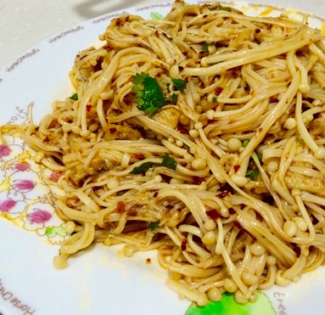 凉拌金针菇